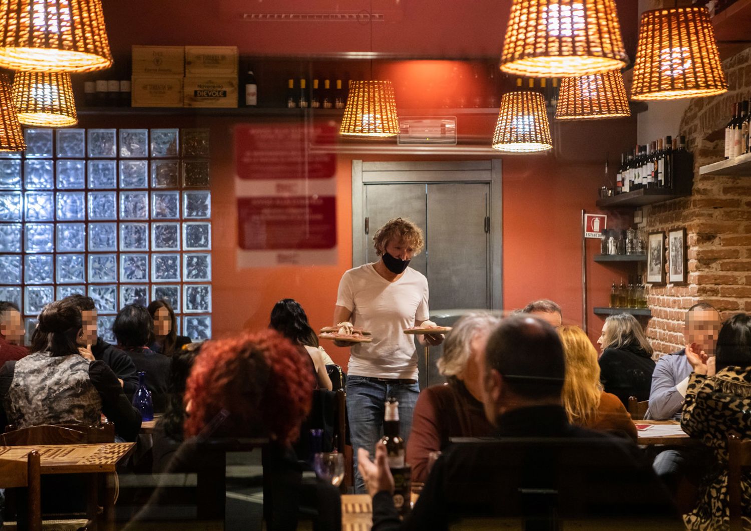 L'Osteria dal Verme di Isola, a Milano, rimasta aperta il 15 gennaio a cena per protesta