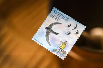 Il francobollo che la Svezia ha deciso di dedicare a Greta Thunberg