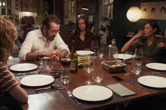 Una scena di &quot;Perfetti sconosciuti&quot;