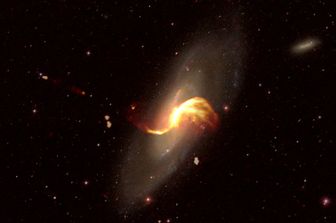 spazio scoperte due radiogalassie giganti&nbsp;