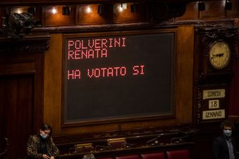 polverini vota fiducia addio forza italia