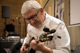 Lo chef Tano Simonato