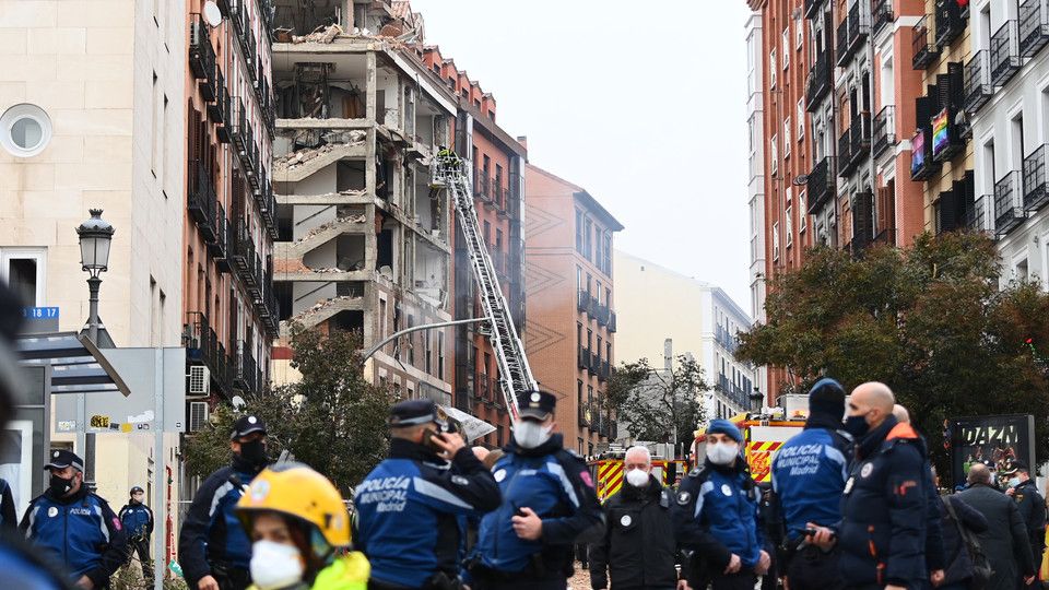 Esplosione di un palazzo nel centro di Madrid