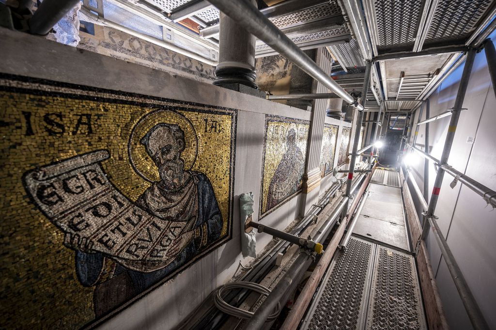 I mosaici del Battistero di Firenze restaurati