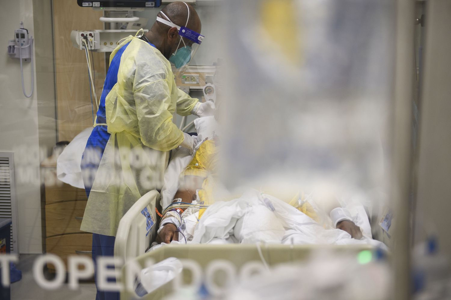 Ospedale Covid a Los Angeles