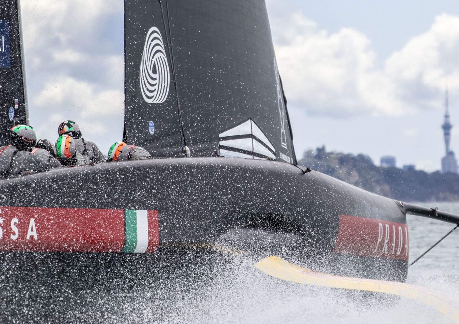 Luna Rossa in azione durante una regata&nbsp;