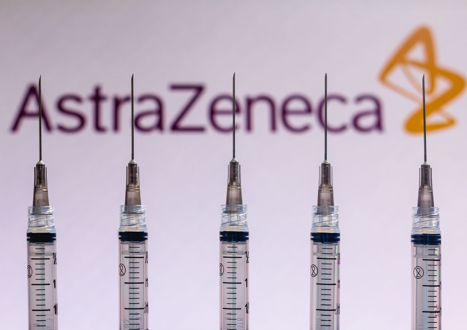 quanto costa contratto ue astrazeneca