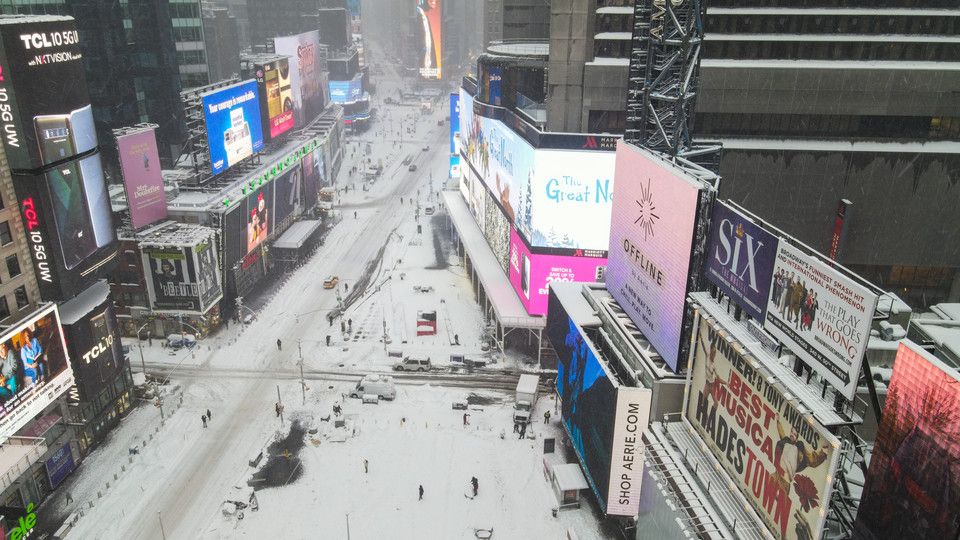 Times Square sotto la neve