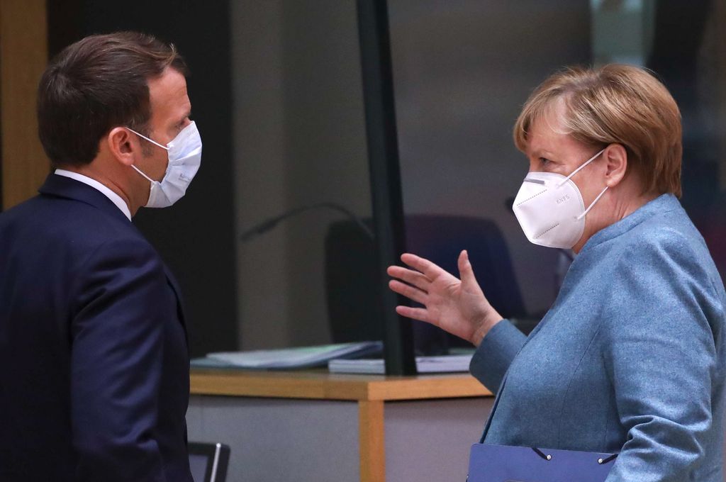 Emmanuel Macron e Angela Merkel