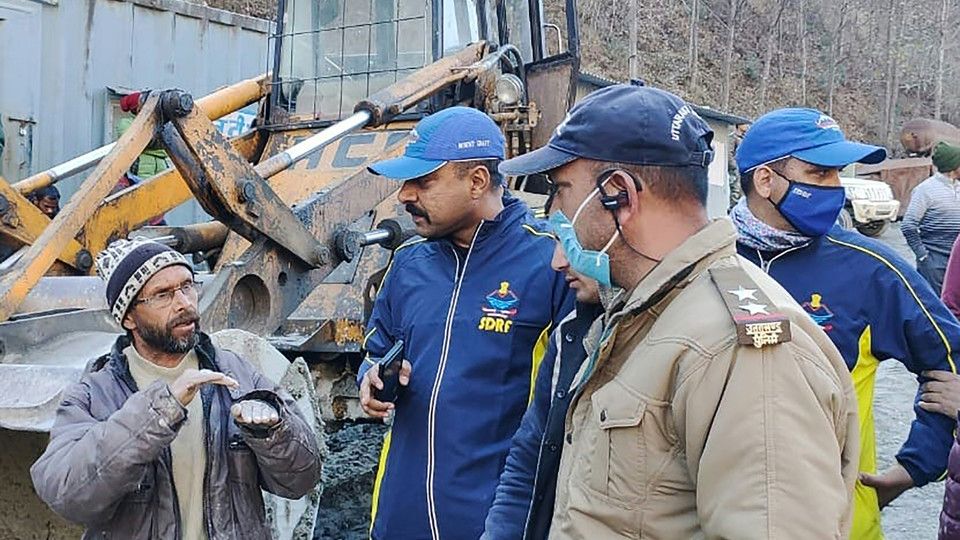 I soccorsi dopo il disastro nel ghiacciaio in Himalaya&nbsp;