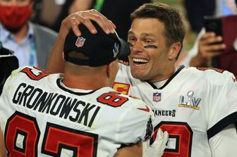 Tom Brady festeggia la vittoria nel Super Bowl 2021