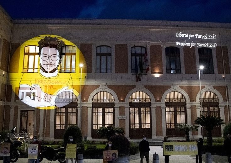Flashmob per Zaki davanti all'universit&agrave; di Messina