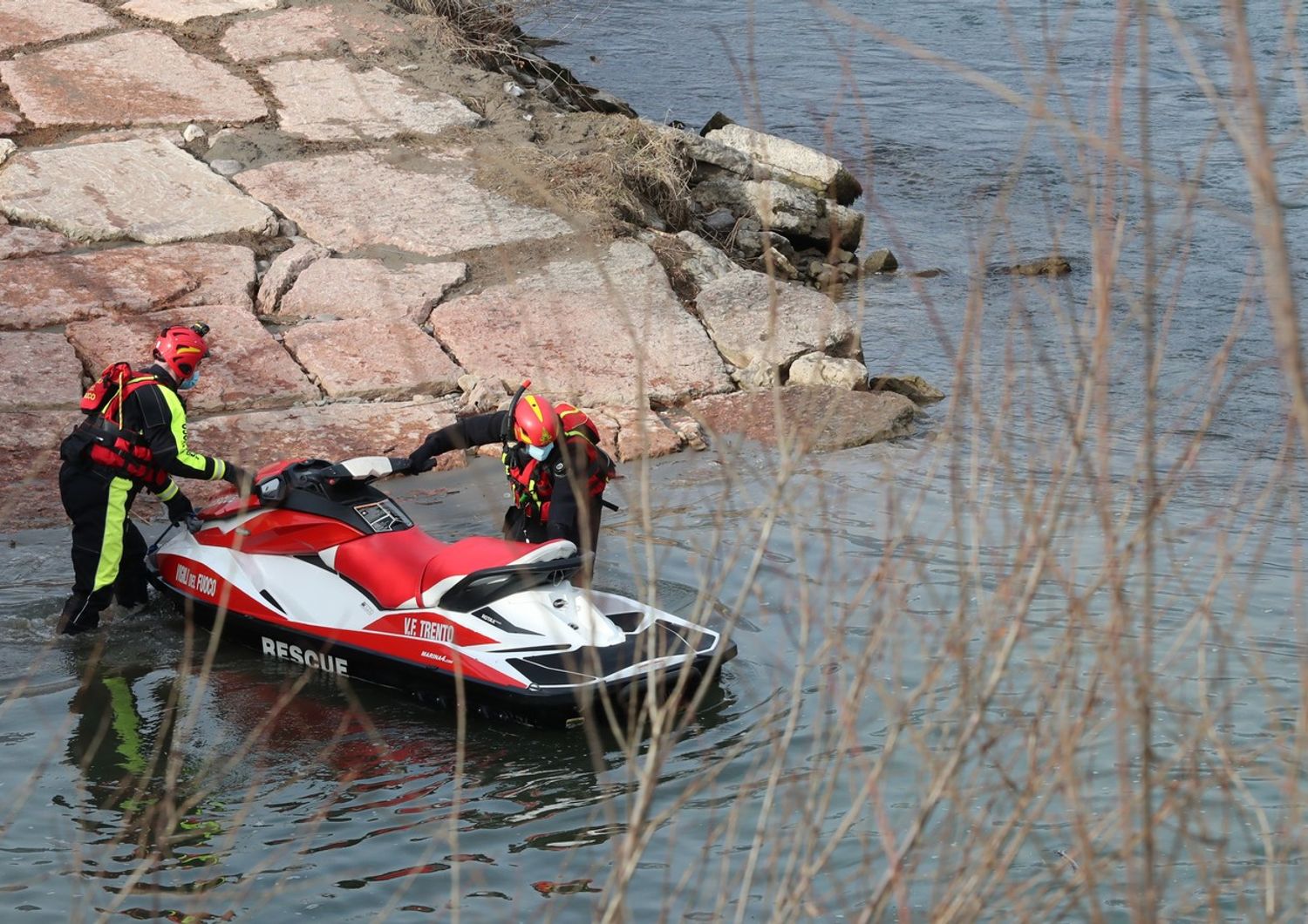 Rcerche nel fiume Adige