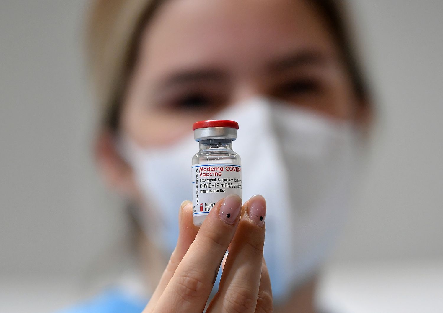 Una fiala di vaccino Moderna