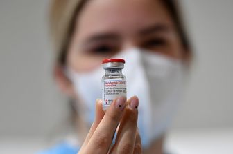 Una fiala di vaccino Moderna