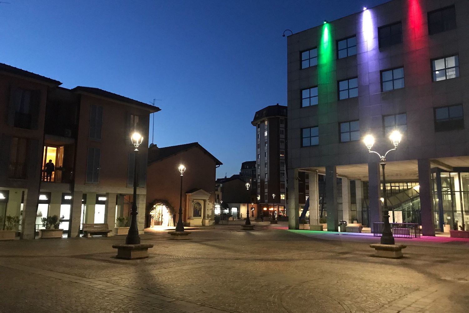 &nbsp;Bollate alle 18 del primo giorno in zona rossa