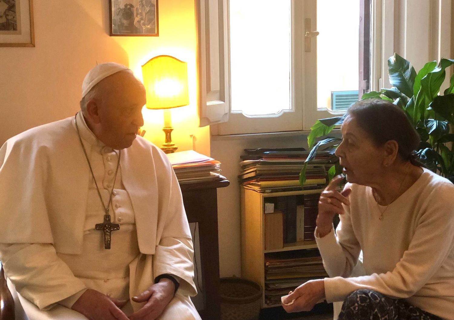 Papa Francesco insieme a poetessa Edith Bruck