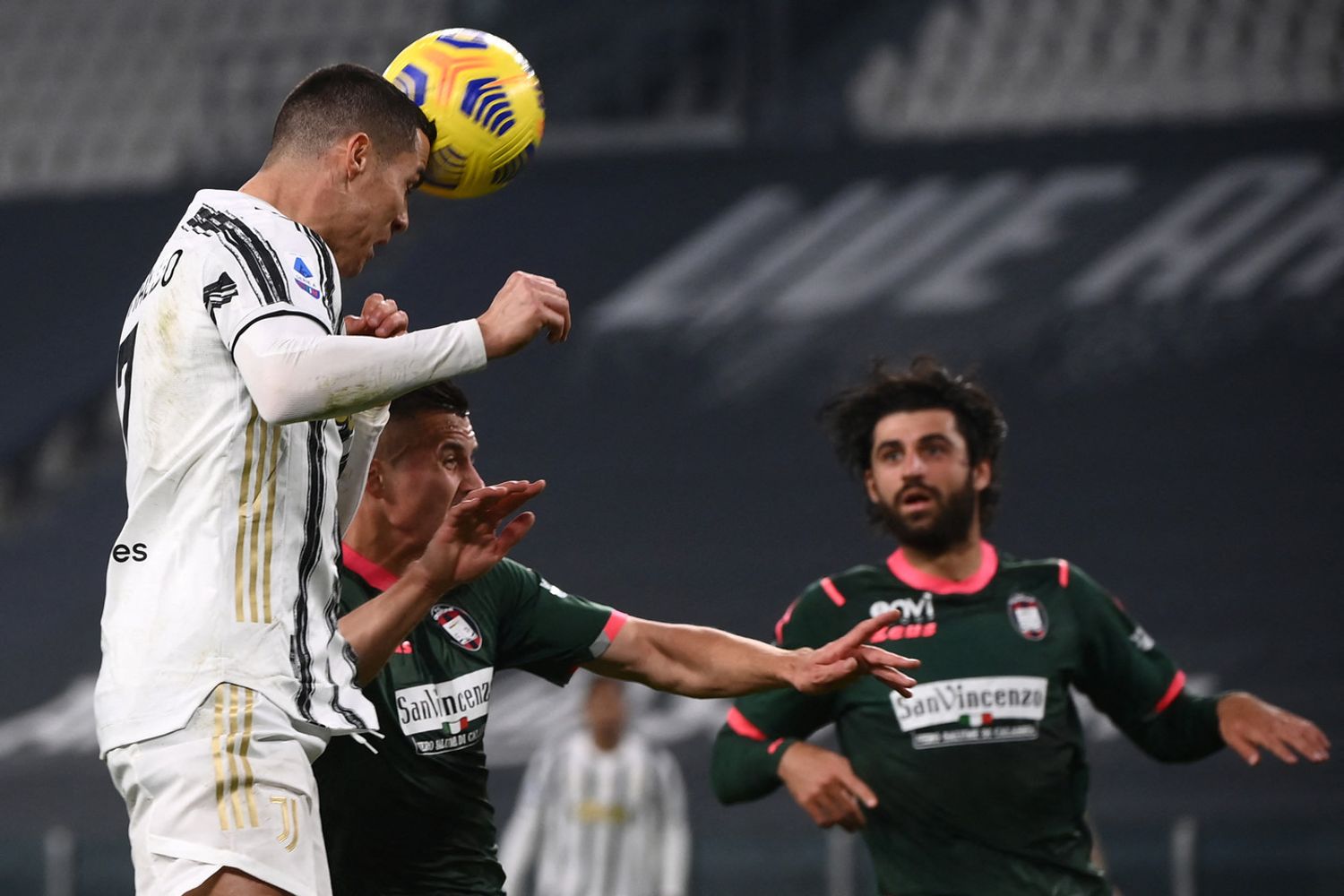 Juve-Crotone: Ronaldo segna di testa