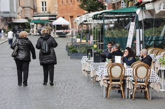 Roma: un ristorante aperto a pranzo in piazza Navona