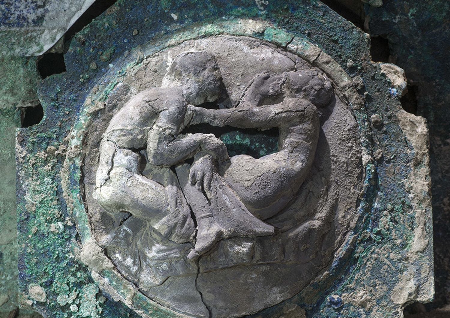 Un medaglione di bronzo del carro di Pompei