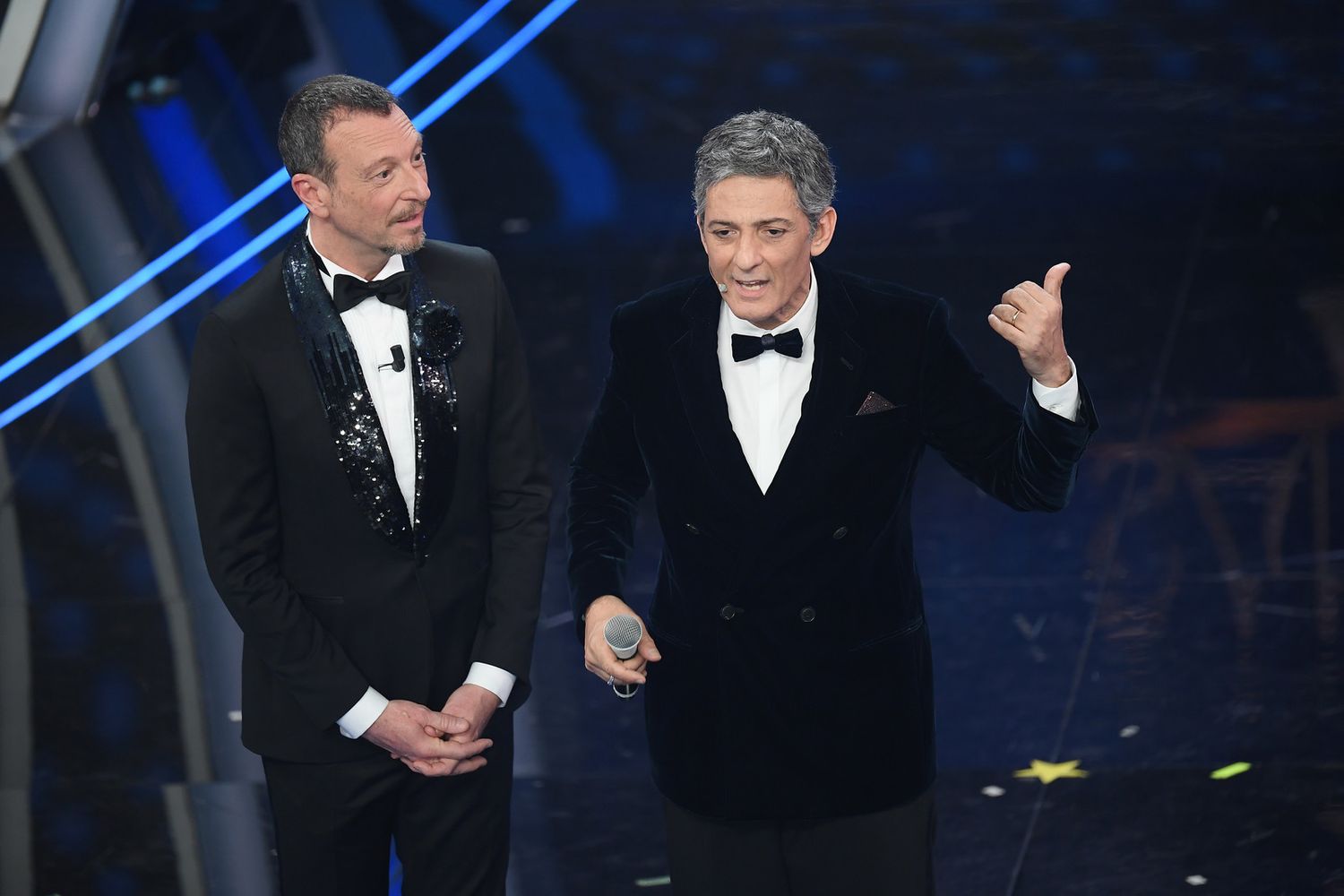 Amadeus e Fiorello sul palco di Sanremo 2020