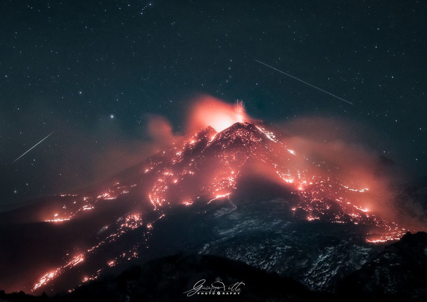 Una immagine dell'Etna selezionata da Astronomy Picture of the Day della Nasa