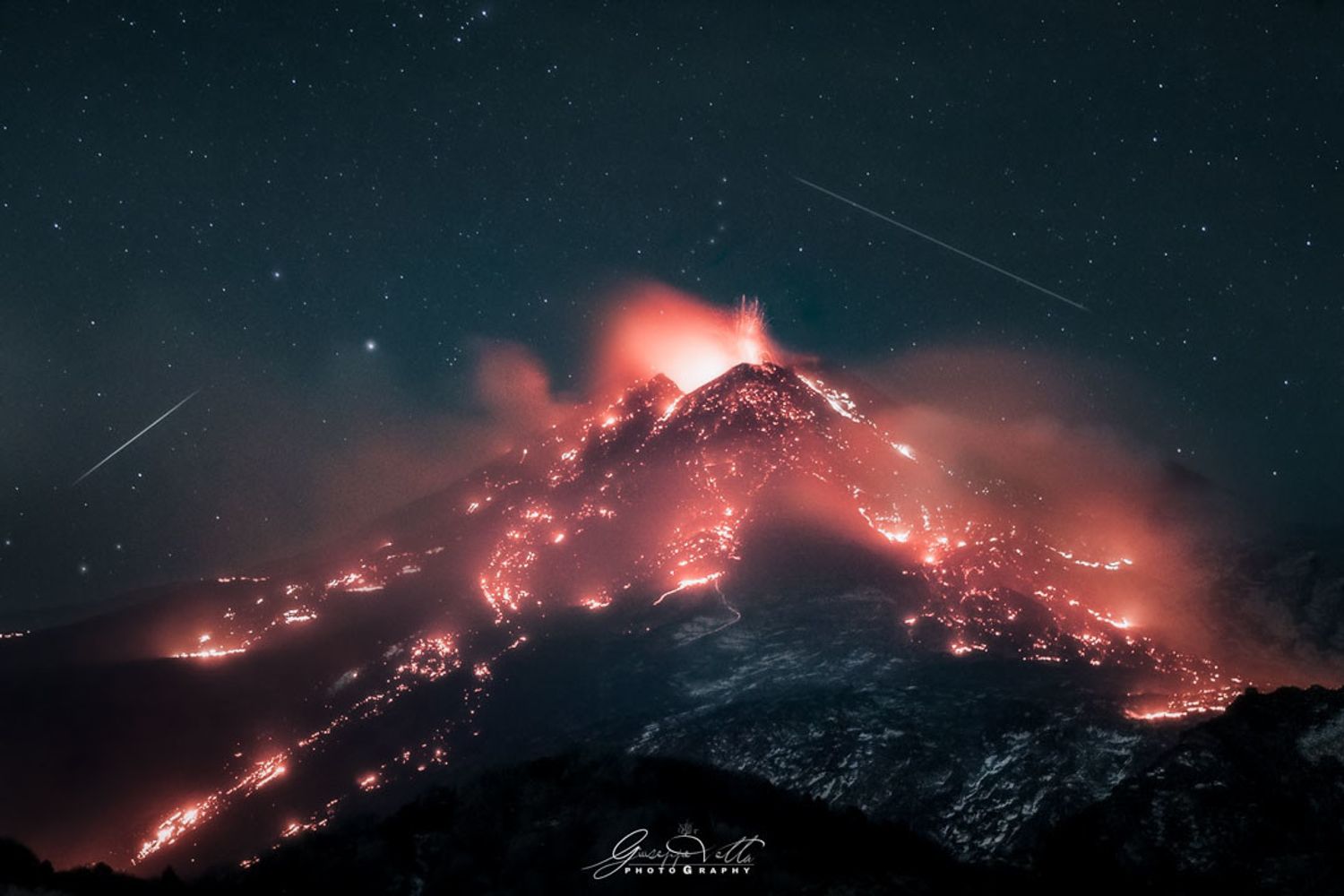 Una immagine dell'Etna selezionata da Astronomy Picture of the Day della Nasa