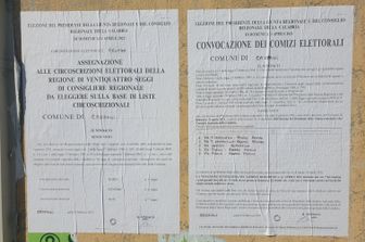 &nbsp;Manifesti per la convocazione dei comizi elettorali in Calabria