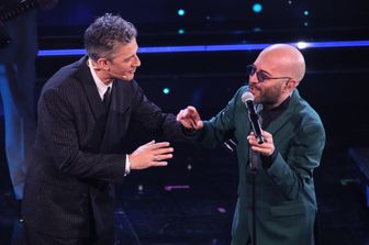 Sanremo, terza serata: Fiorello e Sangiorgi dei Negramaro