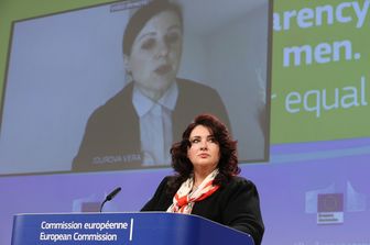 &nbsp;La commissario Ue Helena Dalli e la vicepresidente della Commissione Ue Vera Jourova&nbsp;