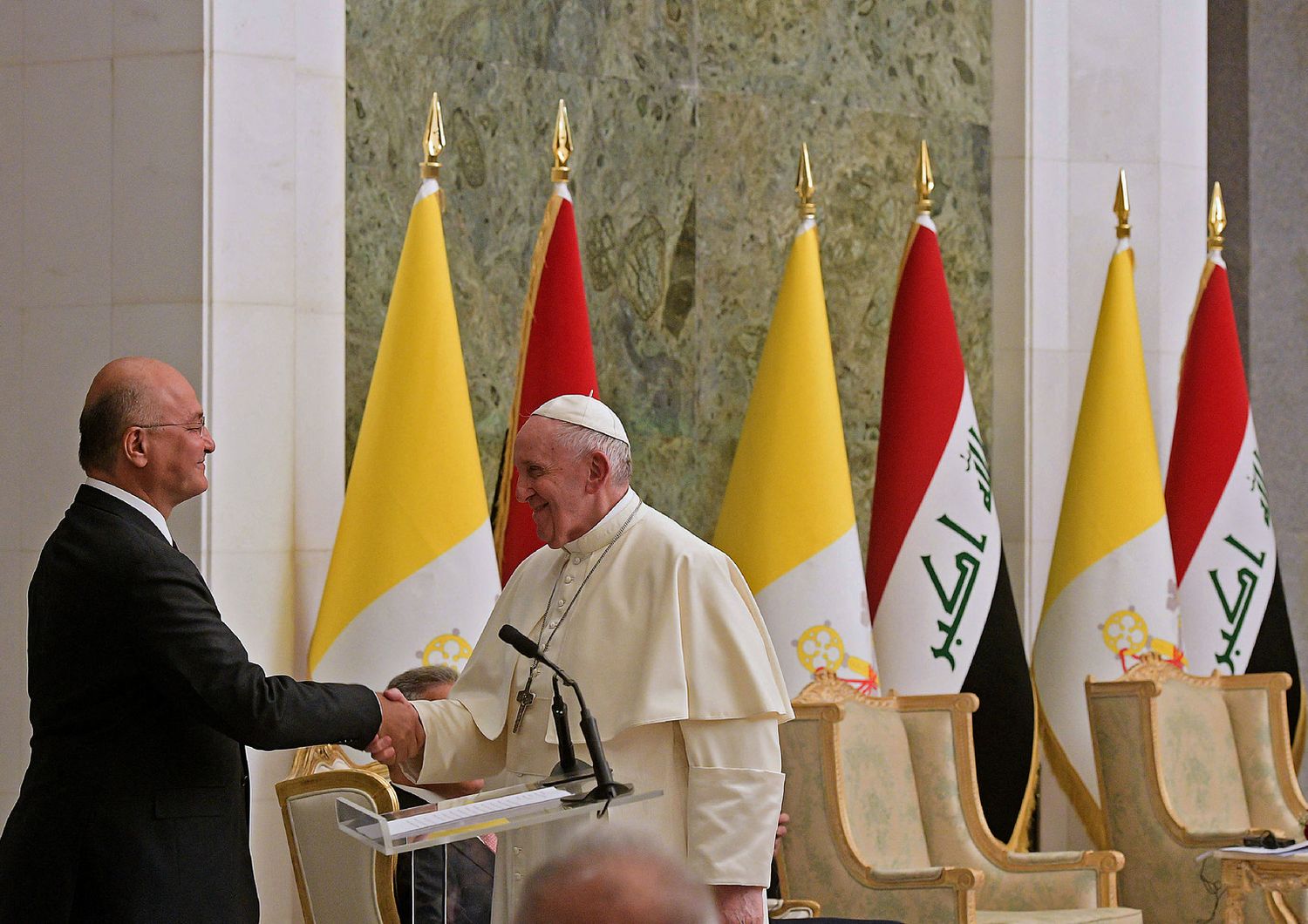 Papa Francesco con il presidente iracheno Saleh a Baghdad
