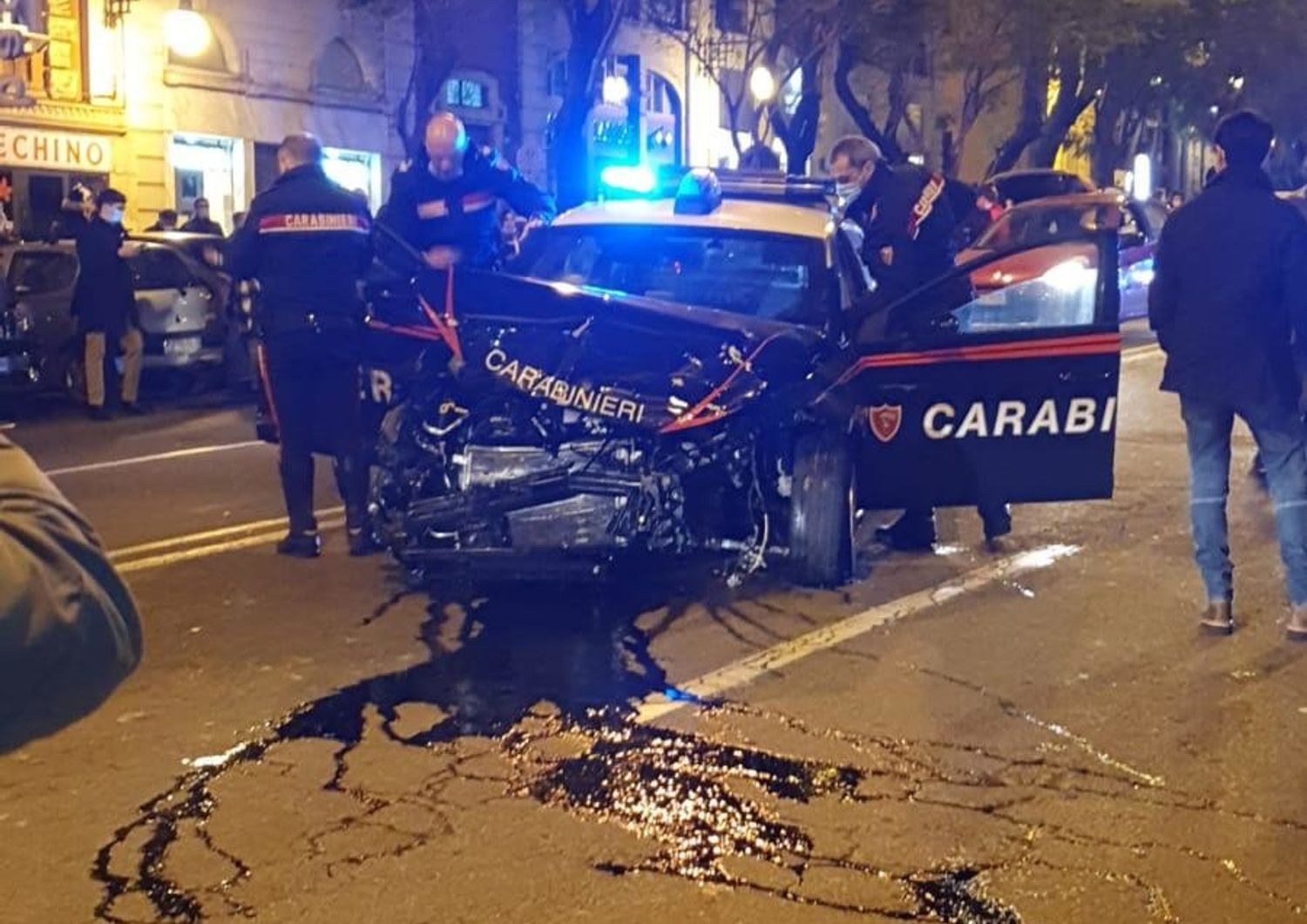 schianto carabinieri Cagliari fermi