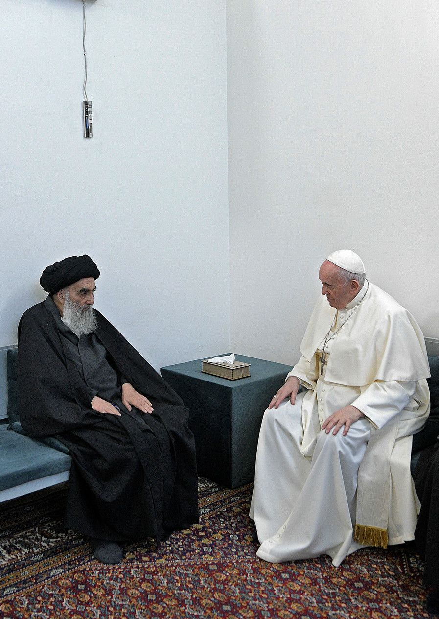 Iraq: l'incontro tra Papa Francesco e l'ayatollah Ali Sistani