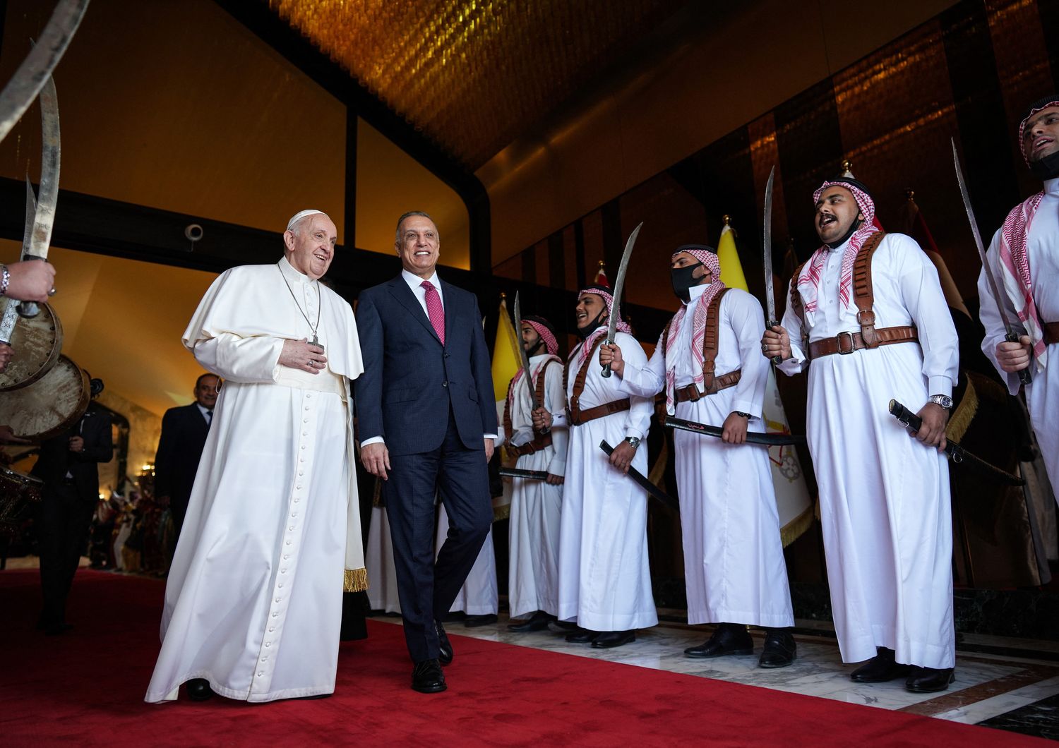 Iraq: Papa Francesco accolto dal premier Mustafa al Kadhemi