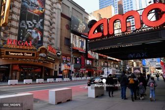 &nbsp;L'AMC Empire vicino a Times Square a New York ha riaperto