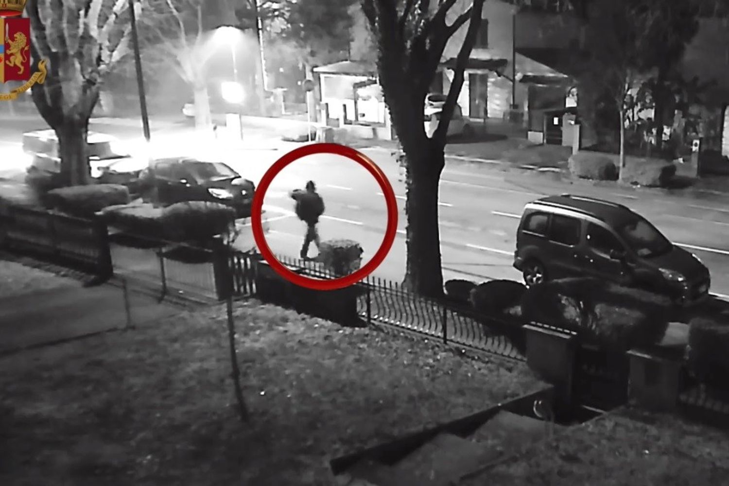 &nbsp;Il presunto killer di Ilenia fotografato nei pressi della sua abitazione