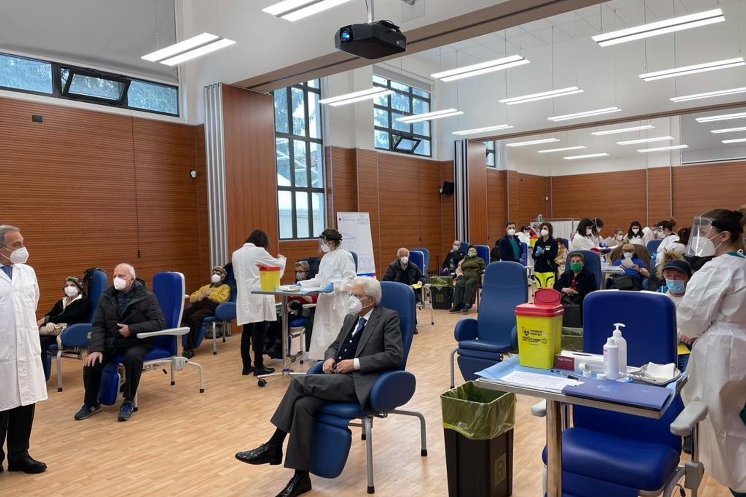 Sergio Mattarella vaccinato allo Spallanzani