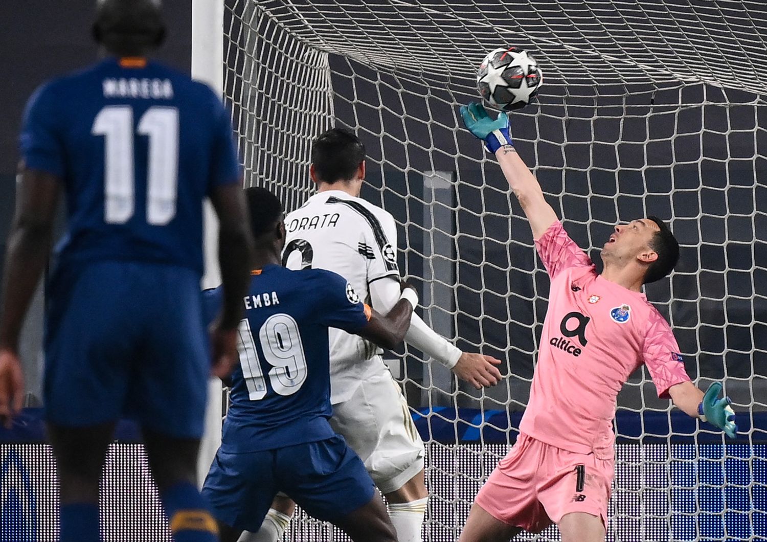Champions League: Juventus-Porto, uno dei gol di Chiesa
