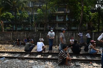 Il personale ferroviario alla stazione ferroviaria di Mahlwagon