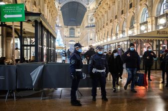 Pandemia, controlli a Milano