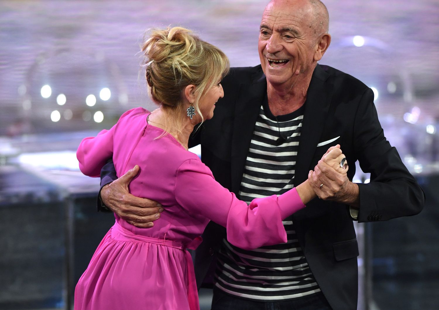 Raoul Casadei balla con Luciana Littizzetto durante una puntata di &quot;Che tempo che fa&quot; del 2017