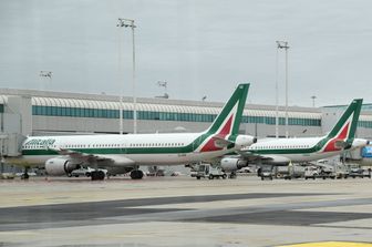 Alitalia: aerei in parcheggio all'aeroporto di di Fiumicino