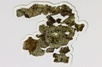 israele archeologia scoperto rotolo bibbia secondo secolo