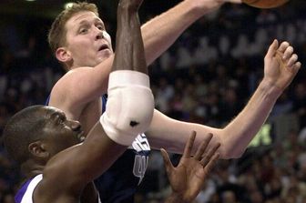 In alto, Shawn&nbsp;Bradley