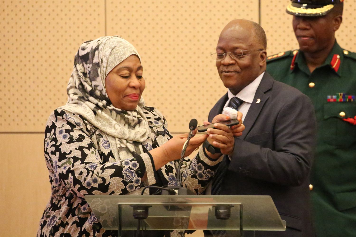 Tanzania: la nuova presidente Samia Suluhu Hassan