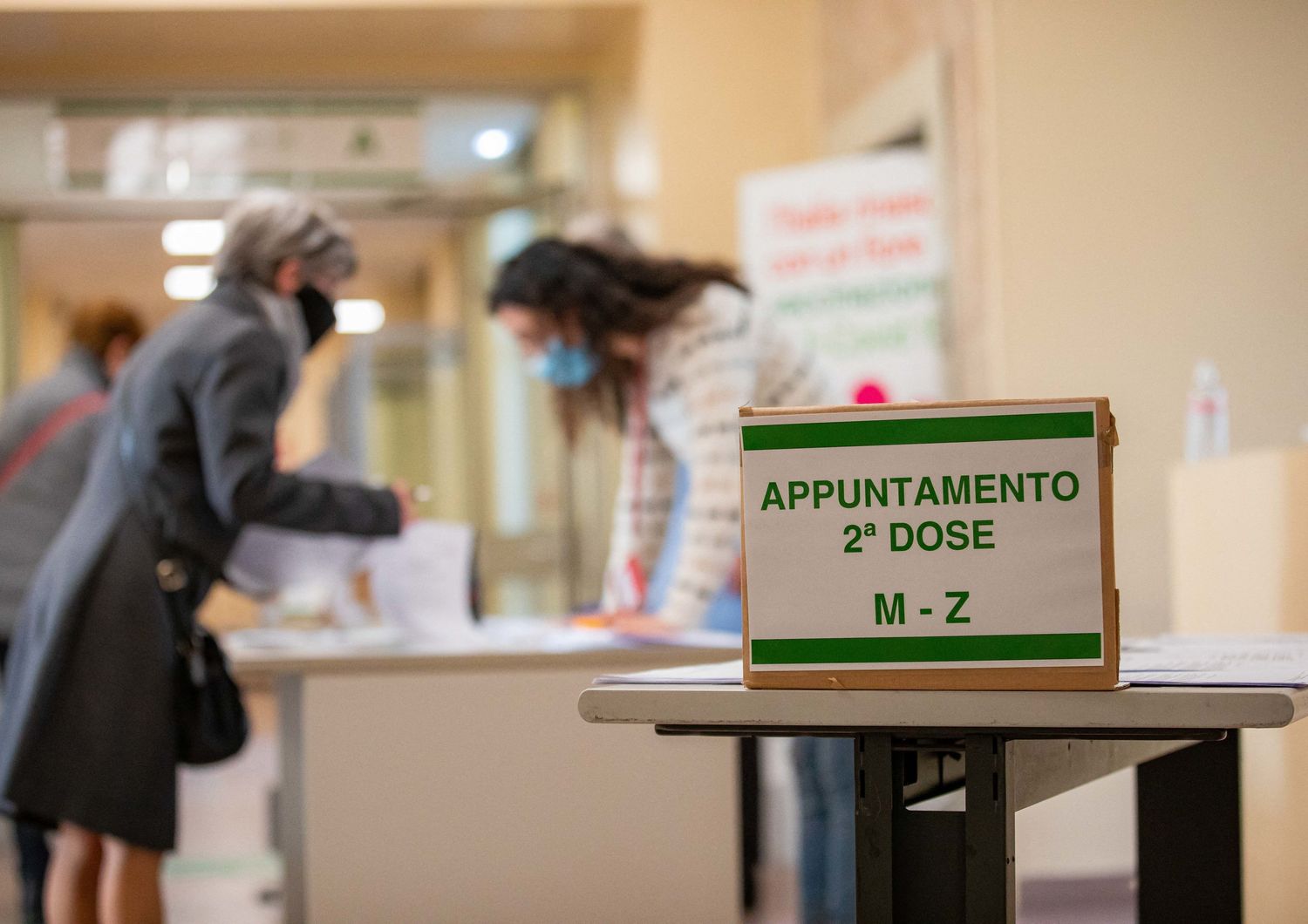 Un centro vaccinale a Milano