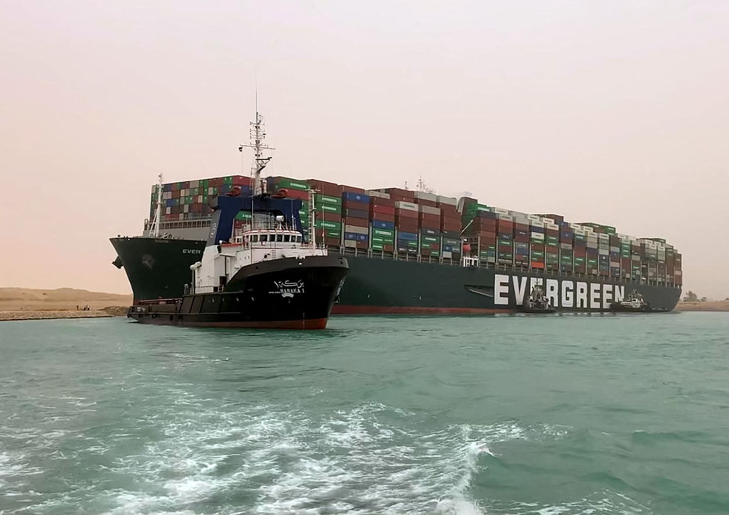 La portacontainer che ha causato il blocco nel Canale di Suez