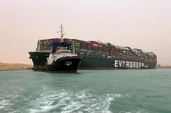 La portacontainer che ha causato il blocco nel Canale di Suez