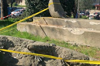 Il monumento che ricorda Walter Rossi, crollato a Roma. Luned&igrave; 27 settembre sar&agrave; rimosso per essere restaurato