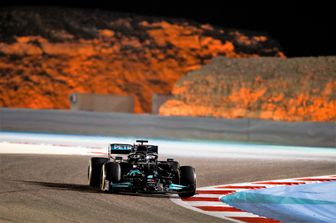 Lewis Hamilton vince il Gp del Bahrain 2021